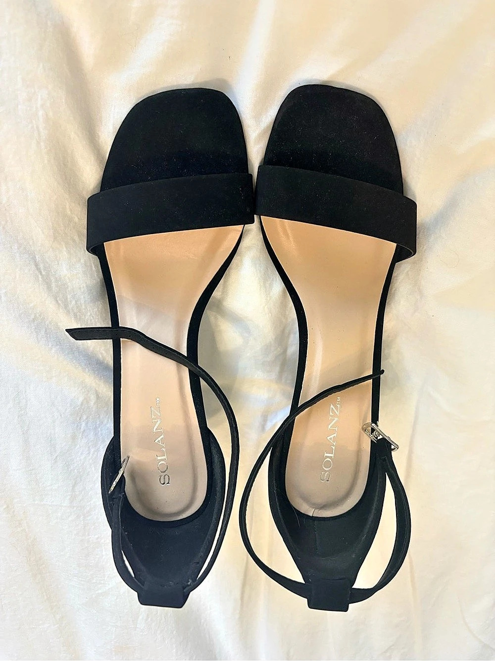 Solanz Strappy Black Heeled Sandals Like New Women’s Size 8